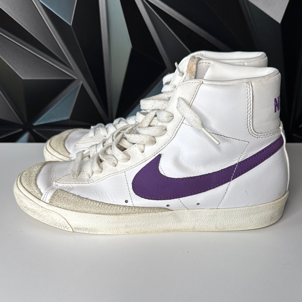 Nike White and Purple High-Top Sneakers Sz 8.5